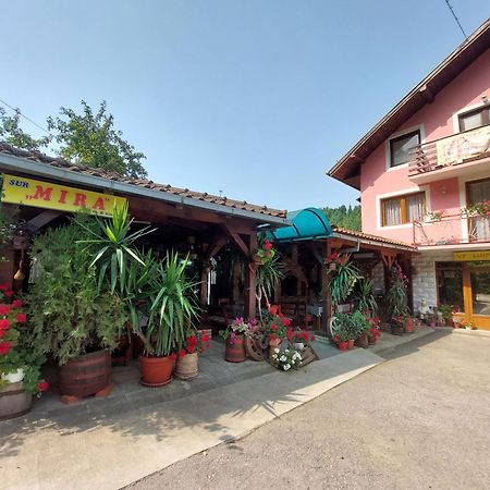 Apartment "Mira" Foca Exterior photo